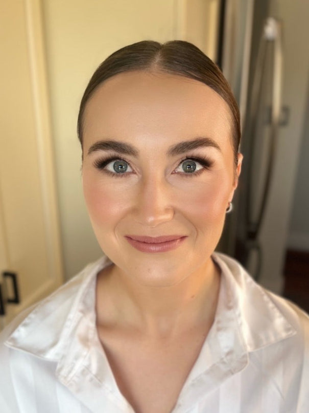 MAKEUP APPLICATION
