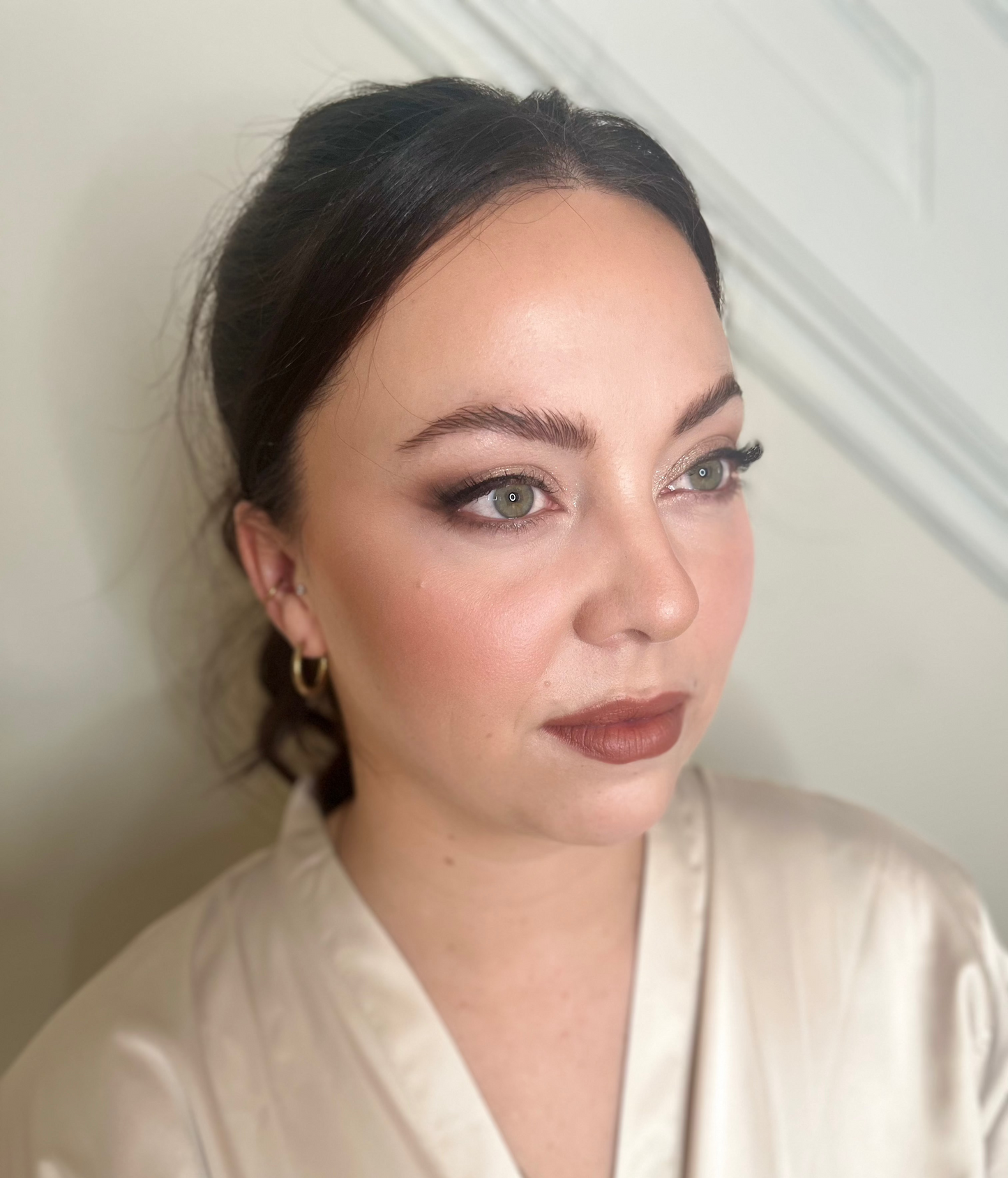 MAKEUP APPLICATION