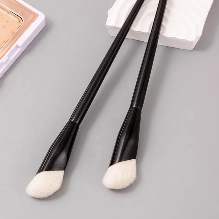 Luxe Blend Goat-Hair Concealer Brush